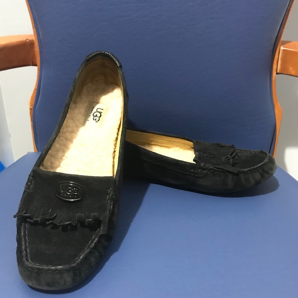 🎉Sale🎉Ugg women’s black suede fringe moccasins - Picture 1 of 13